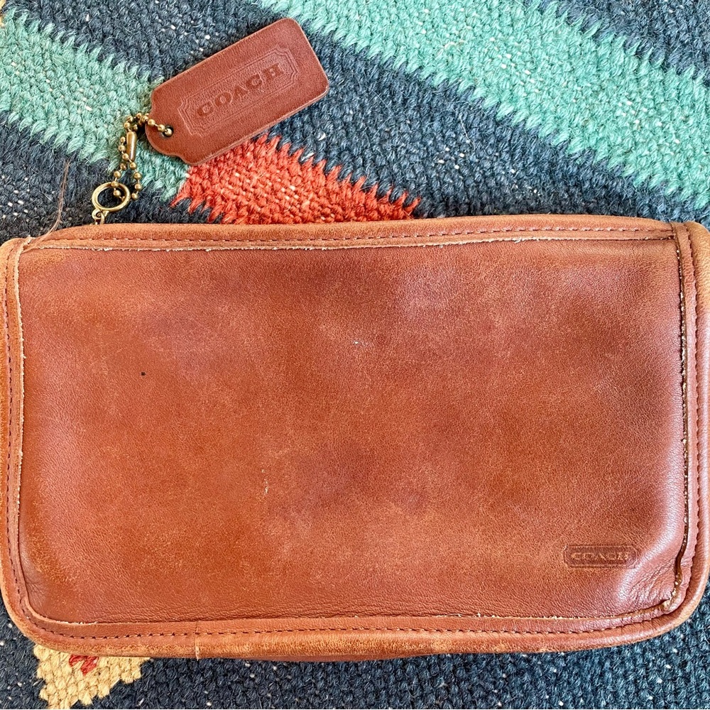 Vintage Coach Leather Chunky Case “British Tan”